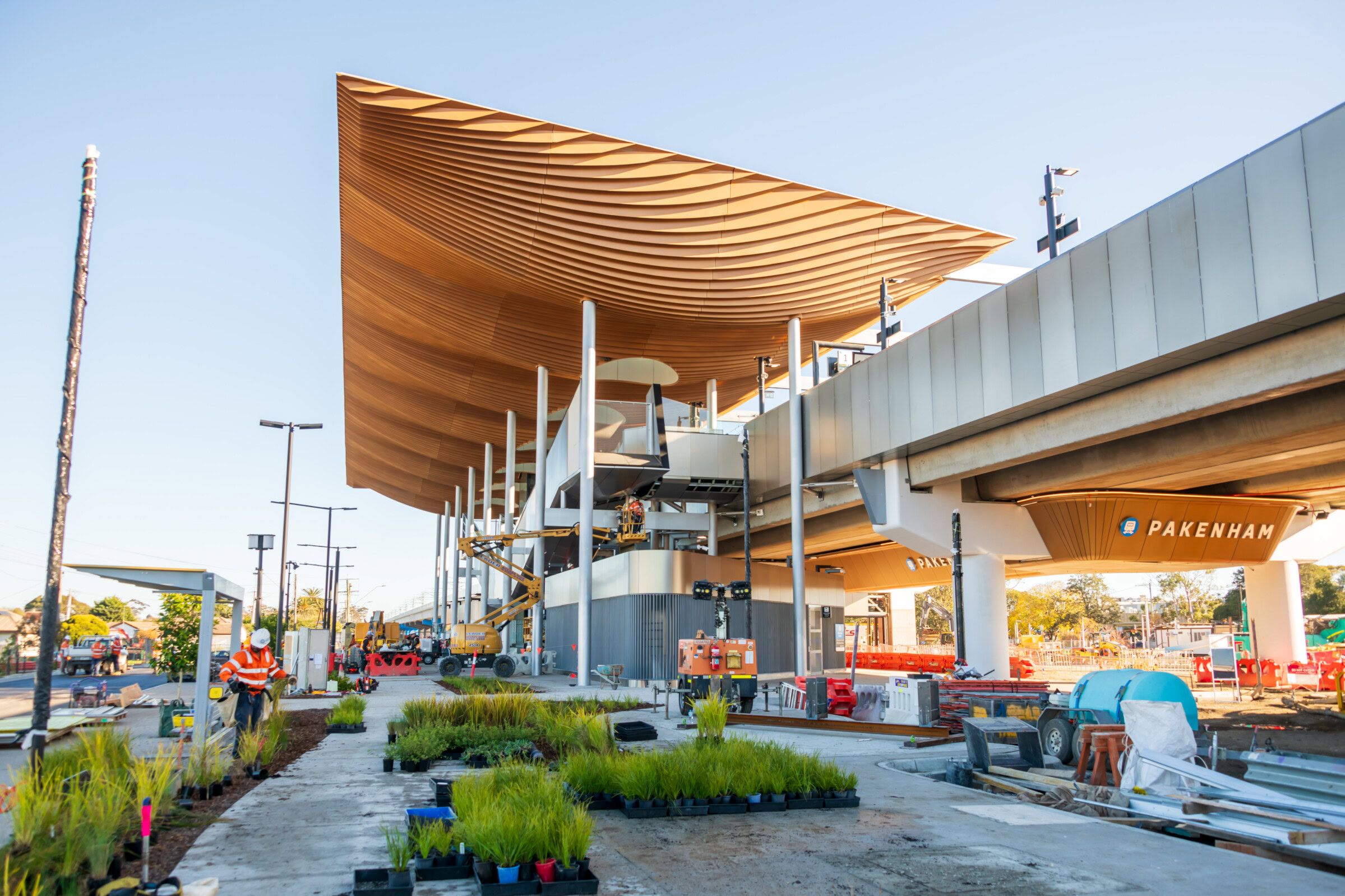 Revolutionary Digital Fabrication Technology Debuts in Rail Construction at Newly Opened Pakenham Station